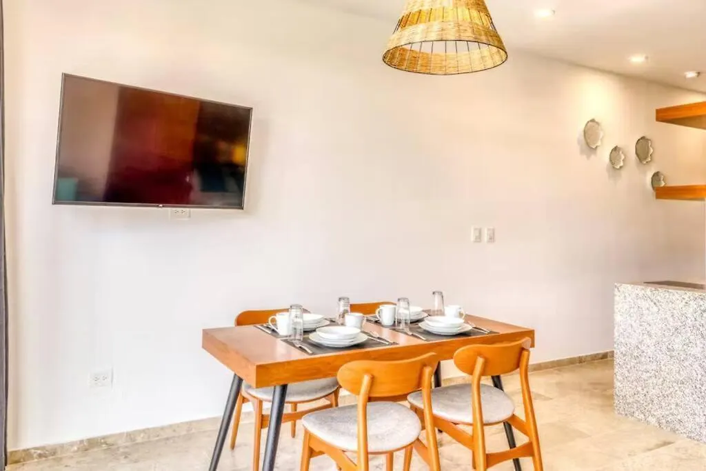 305 Amena Modern Secluded Penthouse W/ Private Pool & Gym location